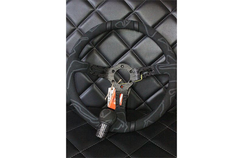 ULTRA BLACK EDITION STEERING WHEEL